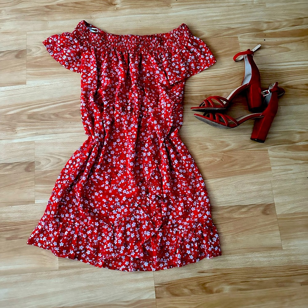 Off-The-Shoulder, Fiery Red Floral-Bardot Mini Dress 🌹💃🏻💃💃🏾🔥